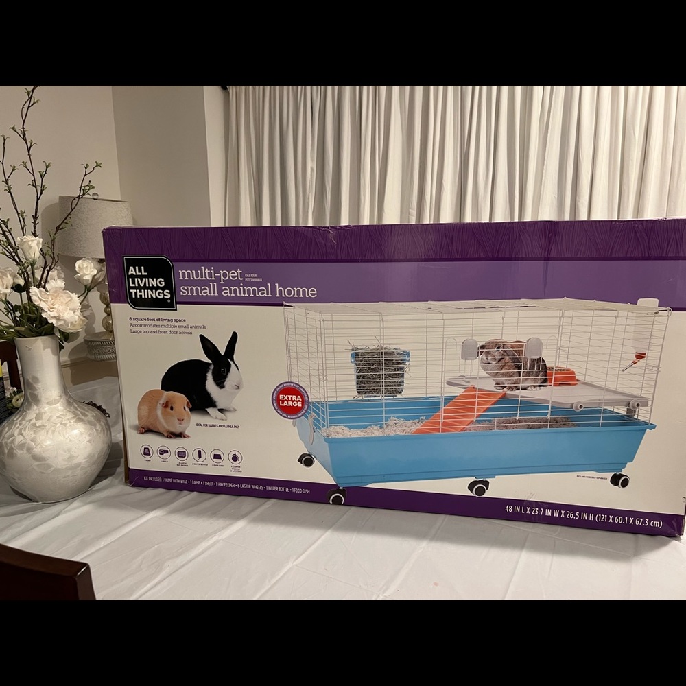 BRAND NEW XL GUINEA PIG/RABBIT CAGE! GOOD FOR ONE RABBIT OR TWO GUINEA PIGS.